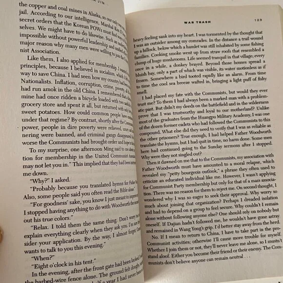 Novel "War Trash" by HA Jin- Softcover - Picture 10 of 13